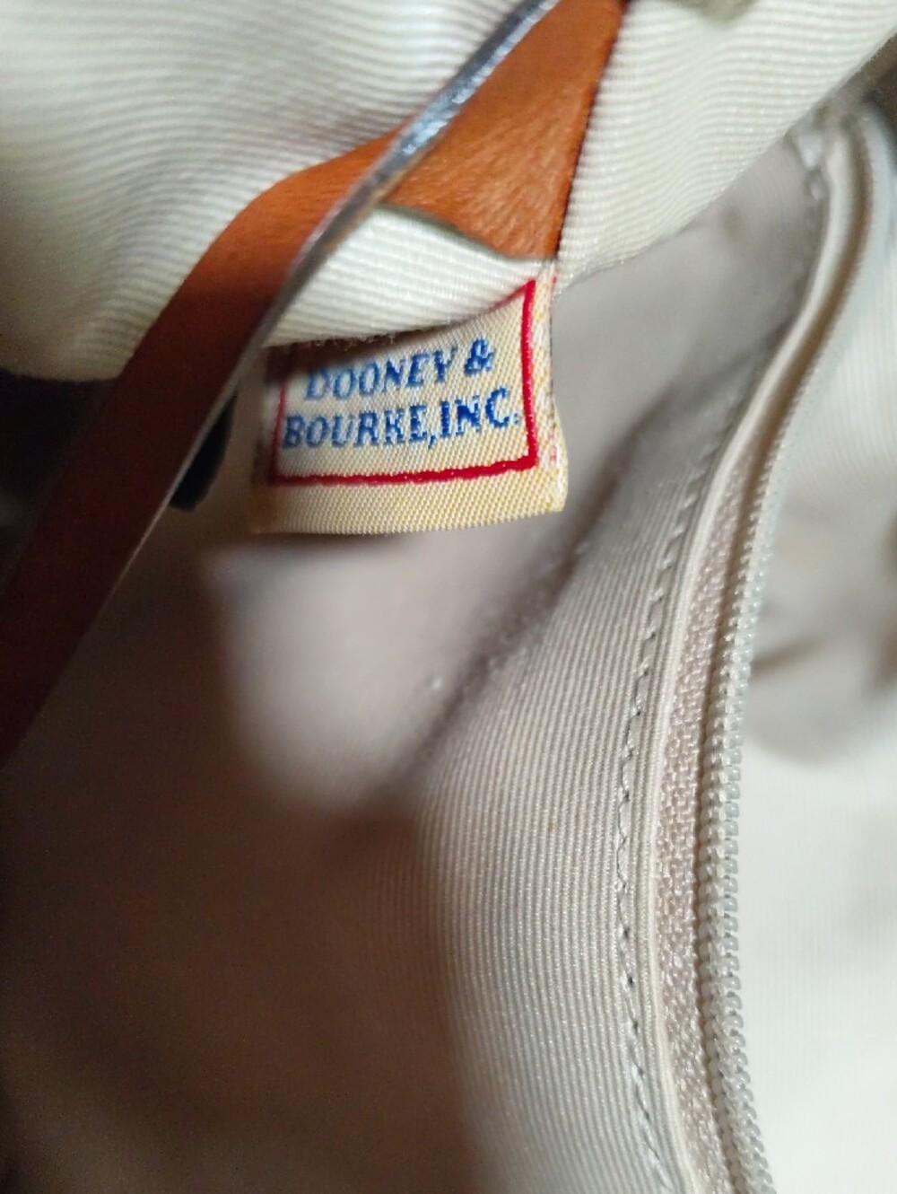 Dooney & Bourke Cream Pebbled Leather Shoulder Bag with Brown Trim - Picture 13 of 16